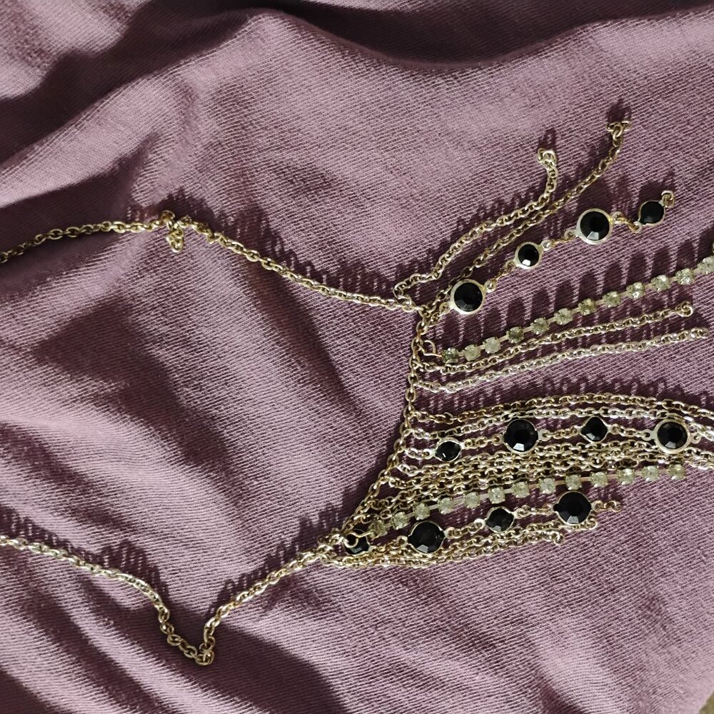 Dangling elegant fashion necklace.